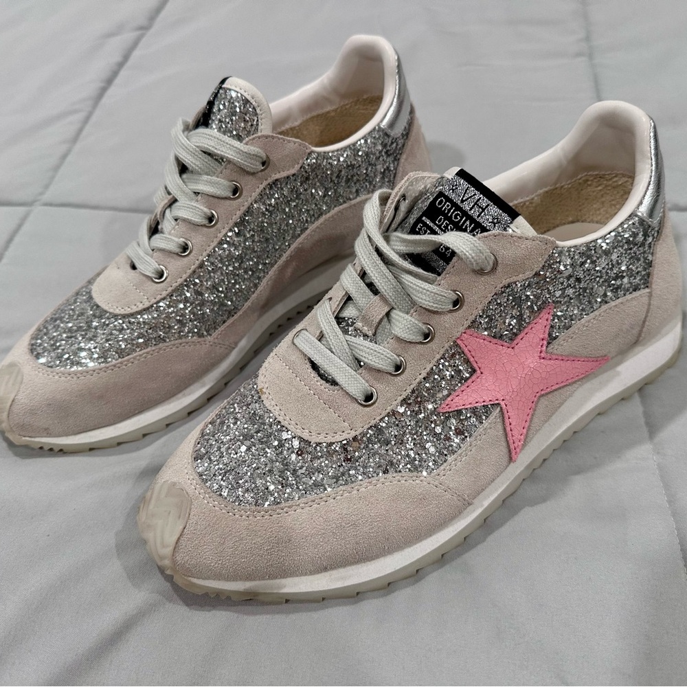 Vintage Havana Silver Glitter Sneakers with Pink Star